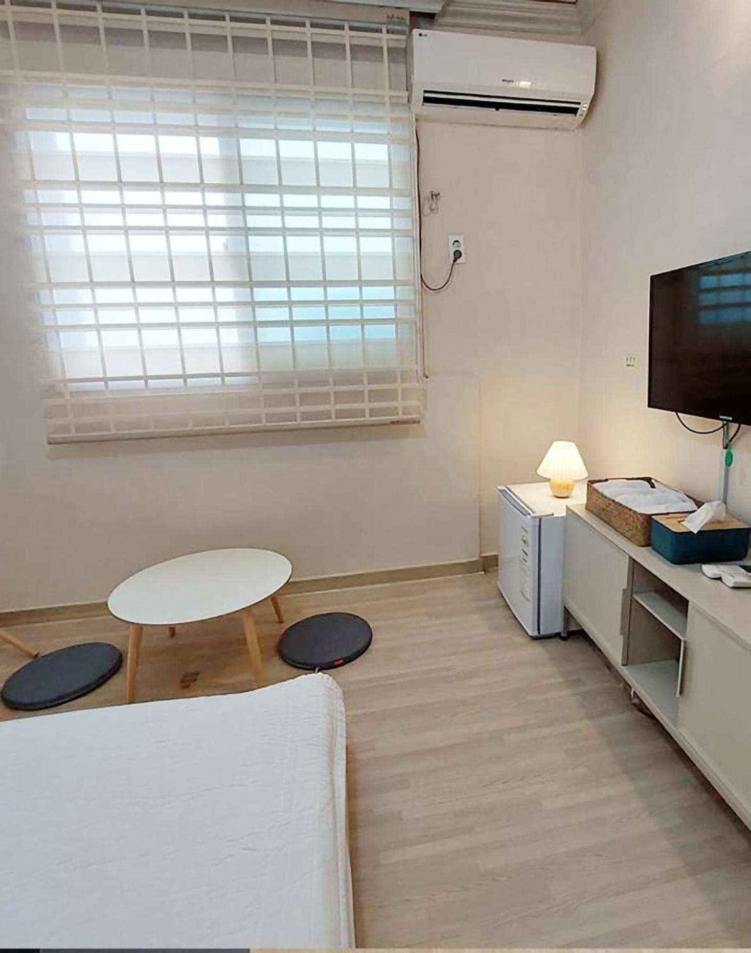 Blau Guesthouse Кьонджу Екстер'єр фото
